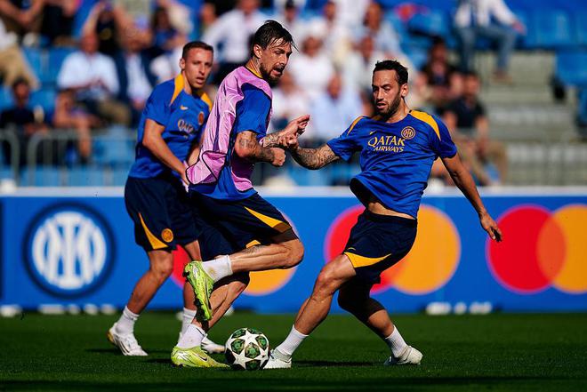 他们多次利 他们多次利