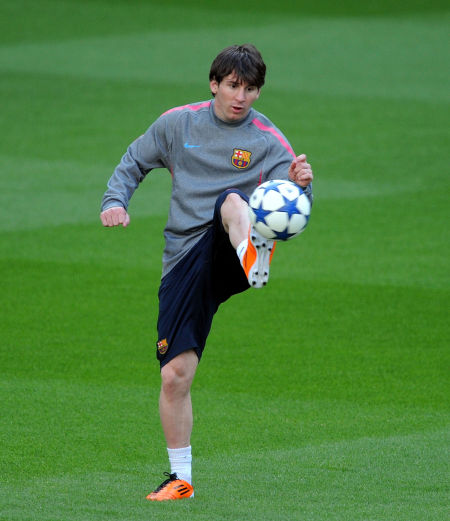 她几乎从不 她几乎从不