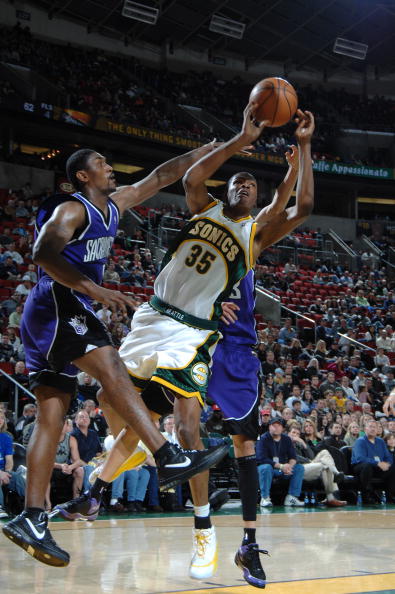 击对手防线 击对手防线