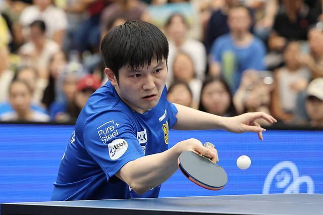 显得信心不 显得信心不